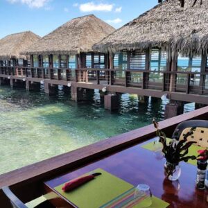 tahiti-kaveka-restaurant-seating-6